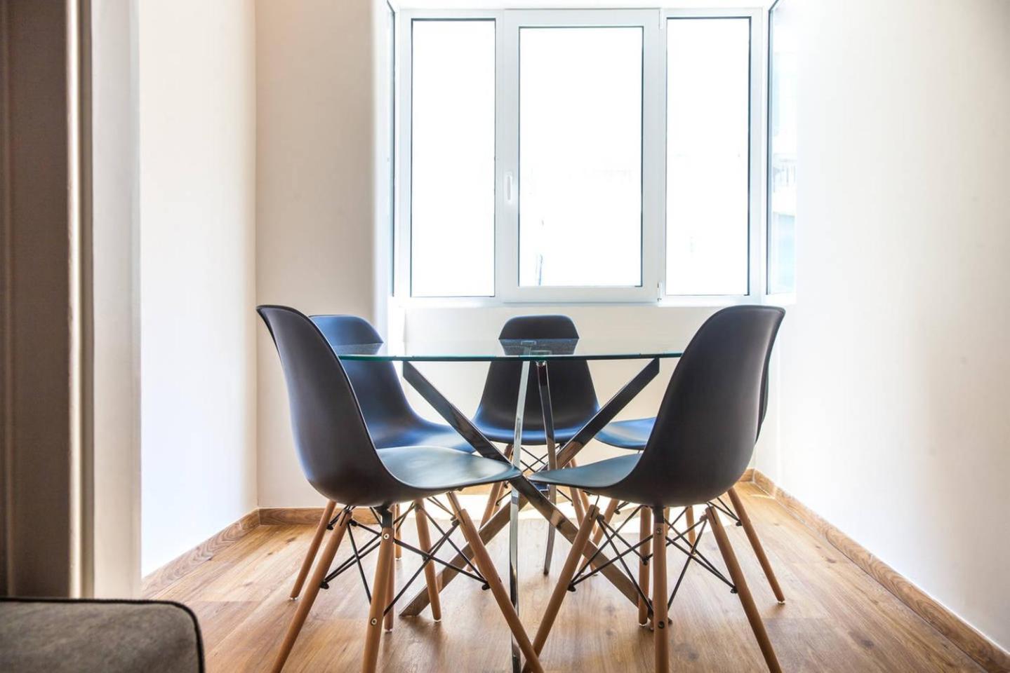 Toni'S Charming Apartment 2Bd, Close Thisseo Metro Athens Luaran gambar